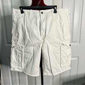 Levi’s Cargo Shorts Sz 36